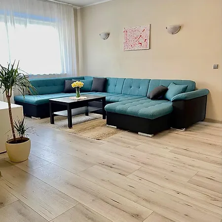 Mai 8 - 2 Bedroom With Sunny Balcony Korter